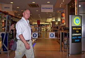 PERCo automatico wicket cancelli installati nel Duty Free Shop. San Pietroburgo-Pulkovo 2 International Airport, RF